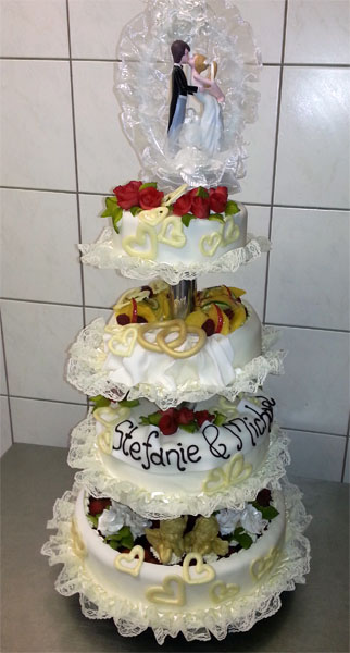 4-stöckige Hochzeitstorte