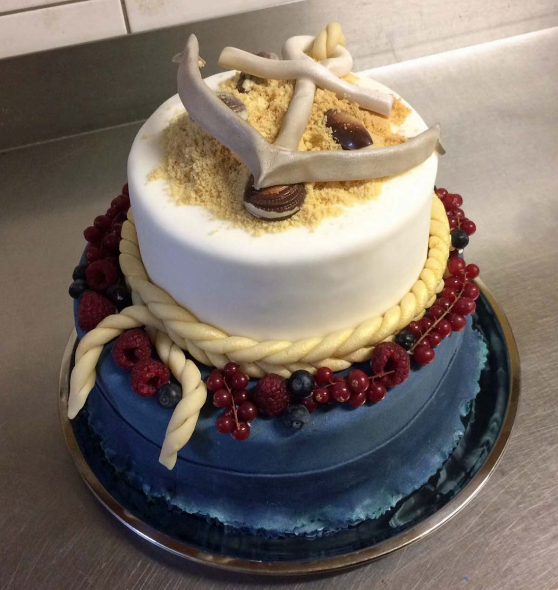 Bäckerei & Konditorei Krahl Inh. Cornelia Marten Geburtstagstorte maritim mit Anker » Bäckerei & Konditorei Krahl